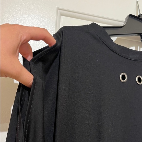 Kate Hewko Cut Out Zip Women's Top with metal Detail - Picture 4 of 8